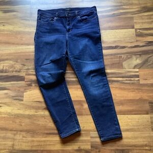 Banana Republic size 32/14 darkwash sculpt skinny jeans